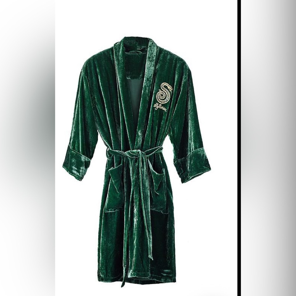 Pottery Barn Teen OS Wizarding World Harry Potter Slytherin Green Robe Velvet